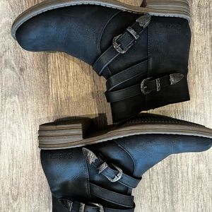 Girls black booties
